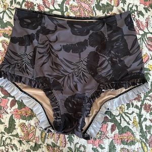 Kortni Jeane all ruffled up swim bottom